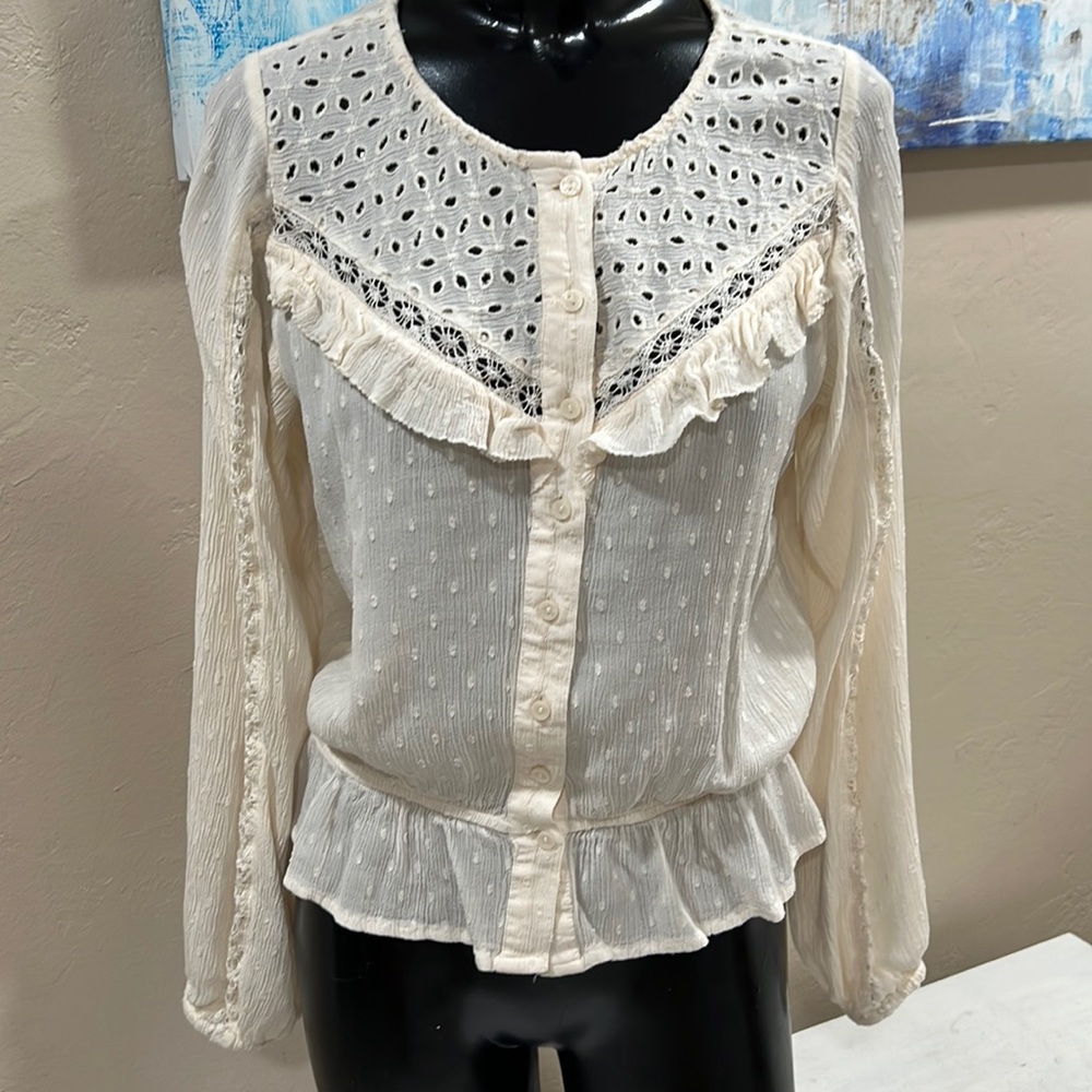 American Eagle long sleeve woman’s small blouse cream color with lace & ruffles